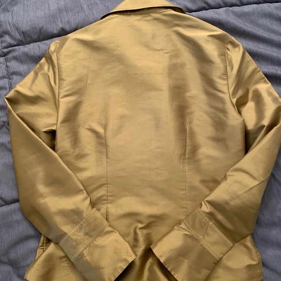 100% Silk blouse Gold button up top small - Picture 12 of 16